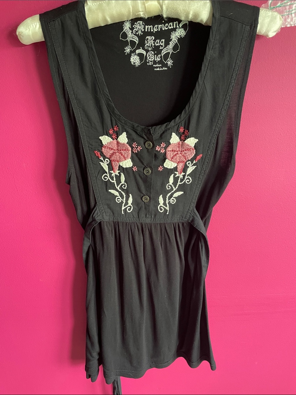 Sleeveless American Rag Top